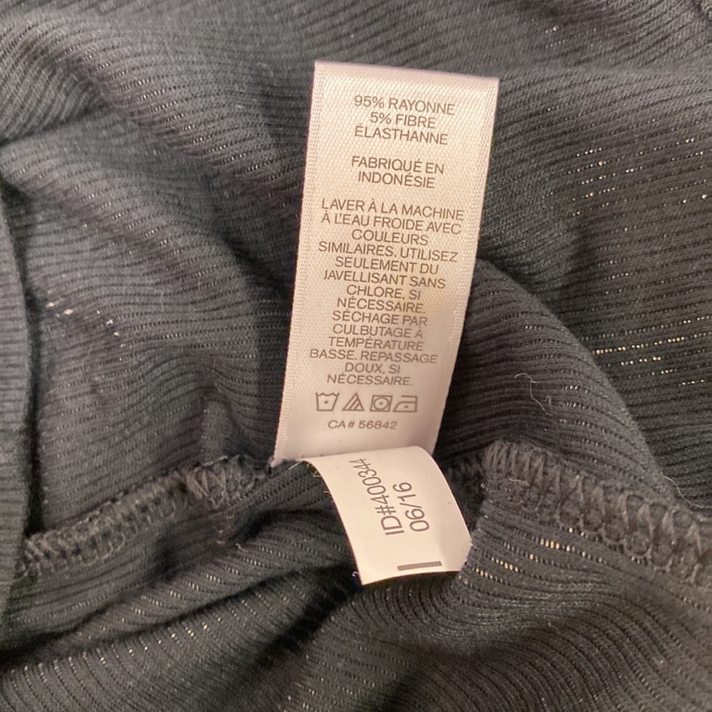 Express Long Sleeve Ribbed Too - Picture 5 of 5